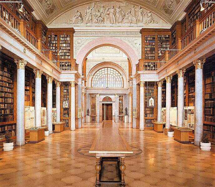 Pannonhalmi k�nyvt�r 