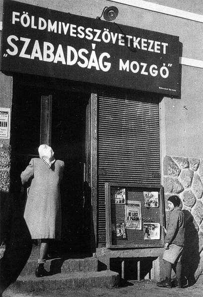 F�ldm�vessz�vetkezet mozija 