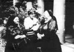 105. Gy�jt�s B�t�n (Tolna megye) a Szent V�r-b�cs�n, 1986. j�nius 29-�n. A gy�jt�: Erd�lyi Zsuzsanna